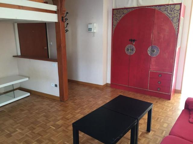 Studio location à Annecy