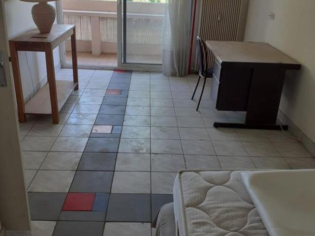 Studio location à Valence