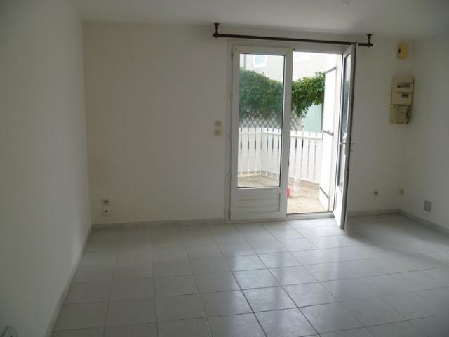 Studio location à Saint-Jean-d'Angély, Aulnay
