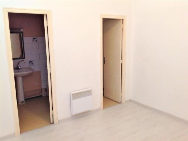 Studio location à Sainte-Livrade-sur-Lot, Lot-et-Garonne