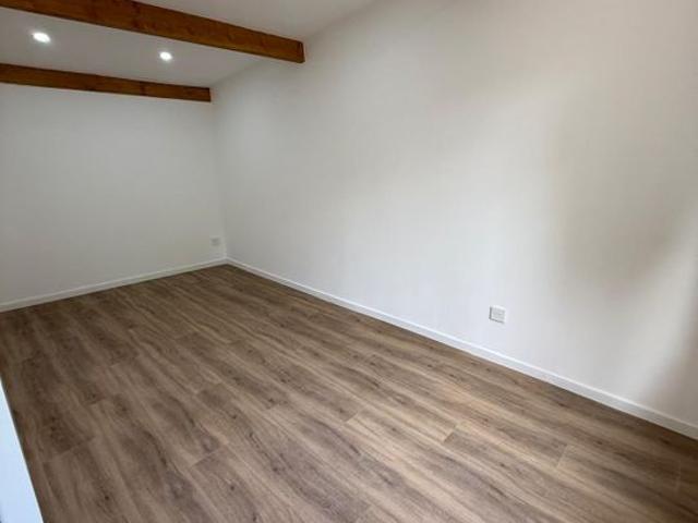 Studio location à Palaiseau, Longjumeau