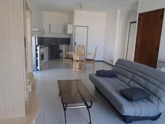 Studio location à Béziers, Montblanc