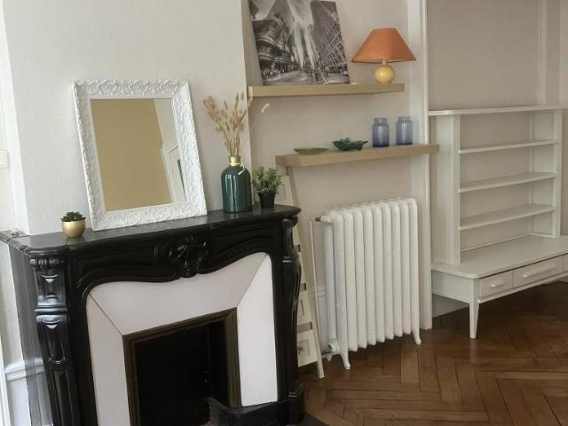 Studio location à France métropolitaine, Saint-etienne