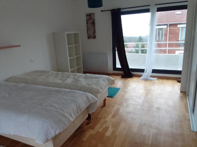 Studio location à France métropolitaine, Romainville