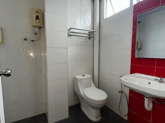 Room for rent in Country Heights Damansara, Kuala Lumpur