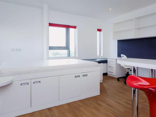 Studio for rent in The Polygon, City Of Southampton