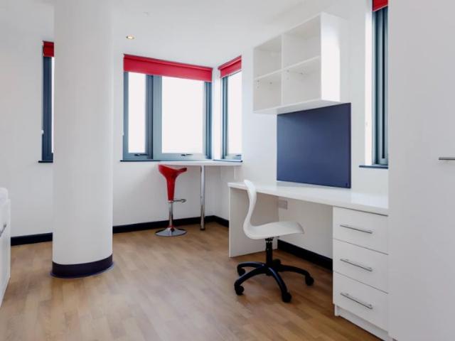 Studio for rent in The Polygon, City Of Southampton