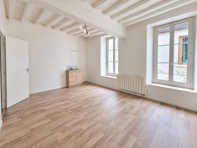 Studio location à La Louinière, Igé