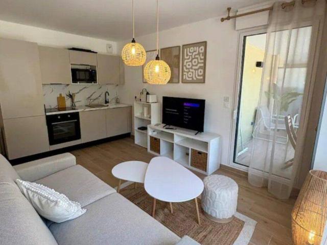 Studio location à Saint-Laurent-du-Var, Alpes-Maritimes