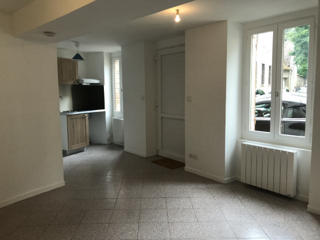 Studio location à Sens, Yonne