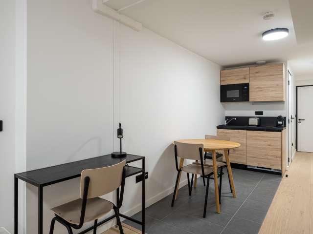 Studio location à Clichy