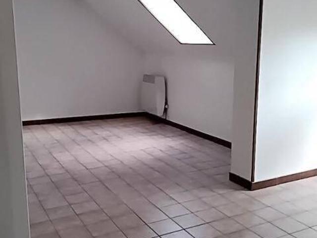 Studio location à Zone d'activités commerciales de Bellevue, Autun