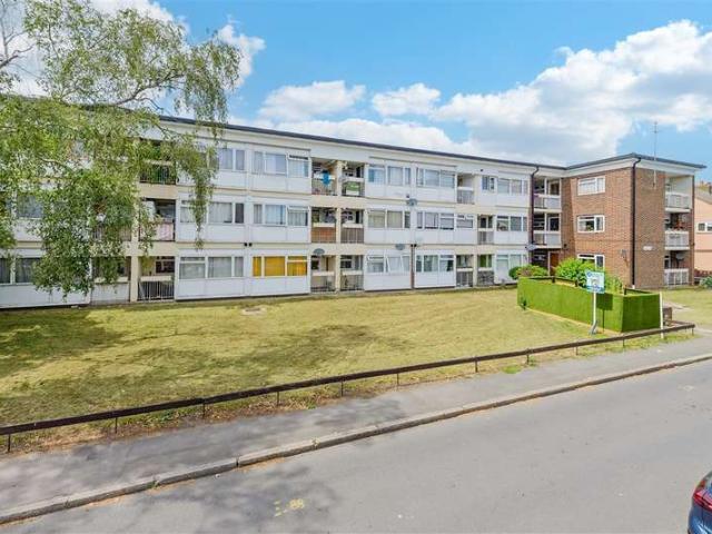 Studio for sale in Greater London