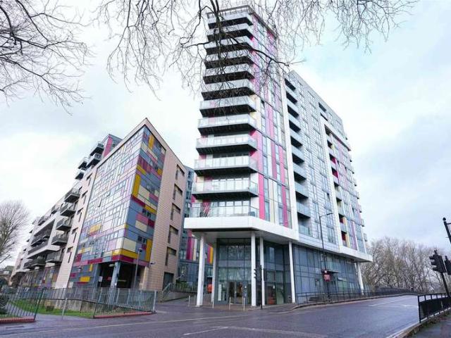 Studio for sale in Clapton Park, Greater London