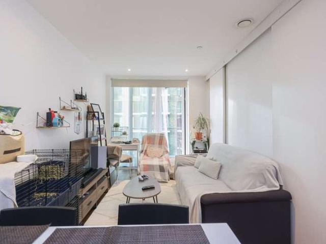 Studio for sale in Glyndon, Plumstead