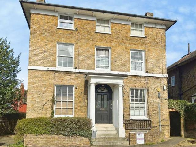 Studio for sale in Slough
