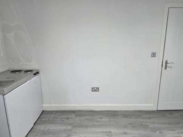 Studio for rent in Tilbury, Essex