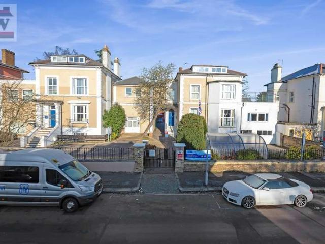 Studio for sale in London Borough of Hounslow, Spring Grove