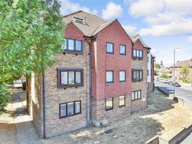 Studio for sale in Wallington, Greater London