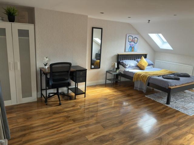 Studio for rent in Charlton, Greater London