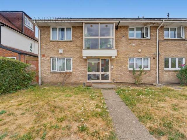 Studio for sale in London Borough of Ealing, Perivale