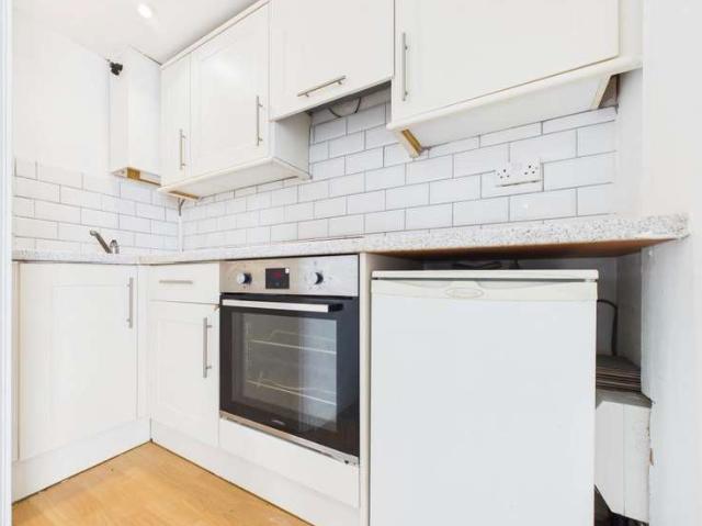Studio for rent in Kemptown, Brighton & Hove