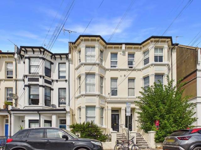 Studio for sale in Brunswick