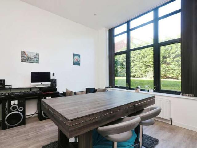 Studio for sale in Fretherne, Hertfordshire