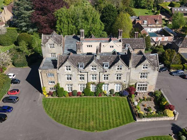Studio for sale in Denne Park, Horsham