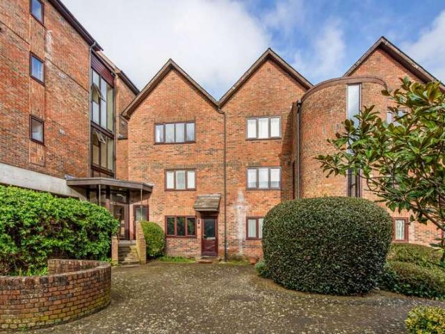 Studio for sale in Hampshire