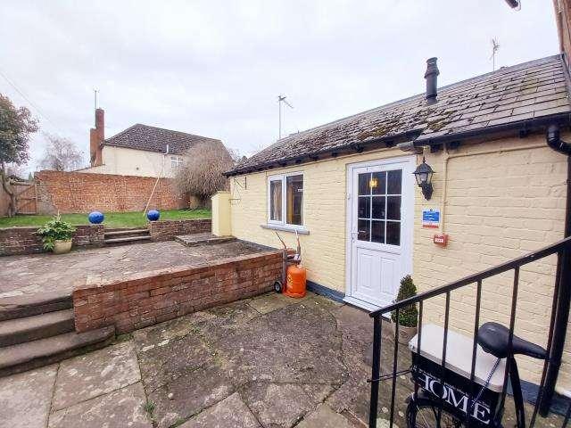Studio for sale in Sandpits