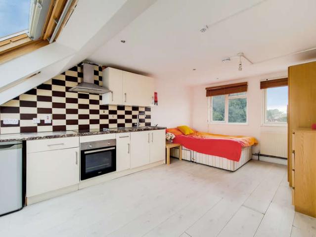 Studio for rent in London Borough of Hounslow, Greater London