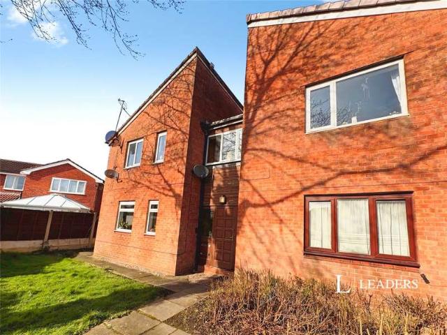 Studio for rent in Oakwood, Warrington
