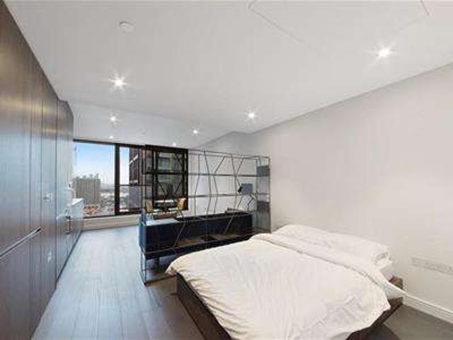 Studio for sale in Isle Of Dogs, Greater London
