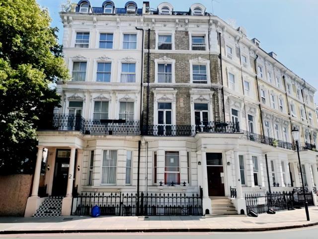 Studio for rent in Earl's Court, Greater London
