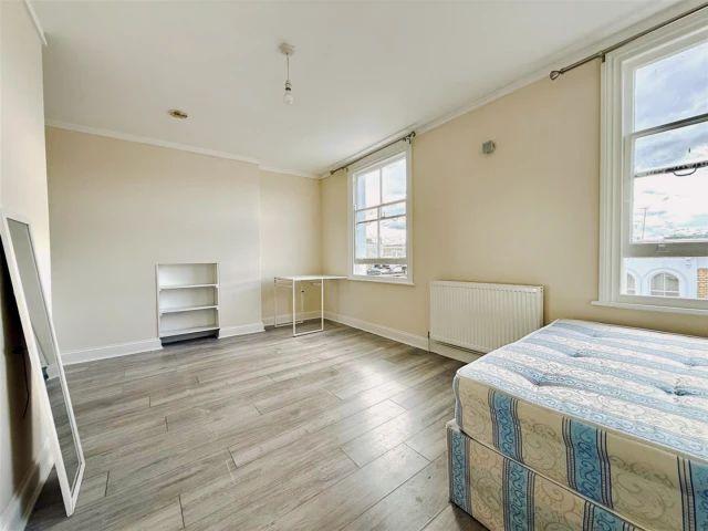 Studio for rent in Earl's Court, Greater London