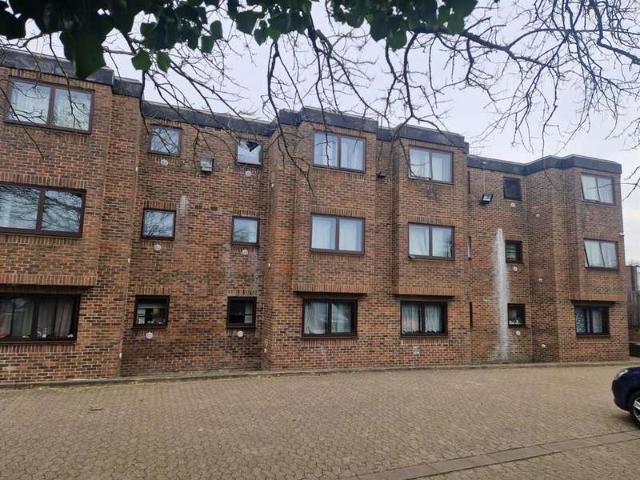 Studio for rent in West Drayton, Harmondsworth