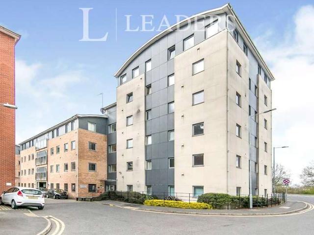 Studio for sale in Mile End, Fordham Heath