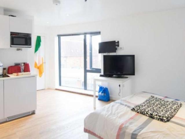 Studio for sale in Headingley Hill, Leeds