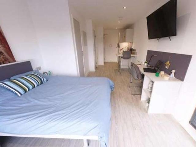 Studio for sale in Newtown, Chester