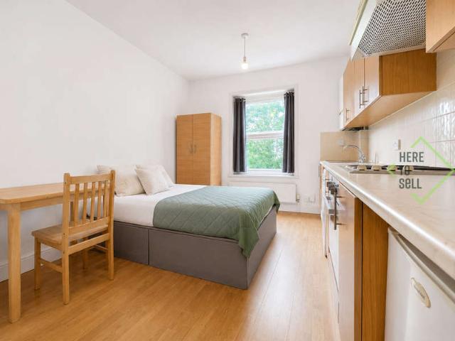 Studio for rent in New Southgate, Greater London