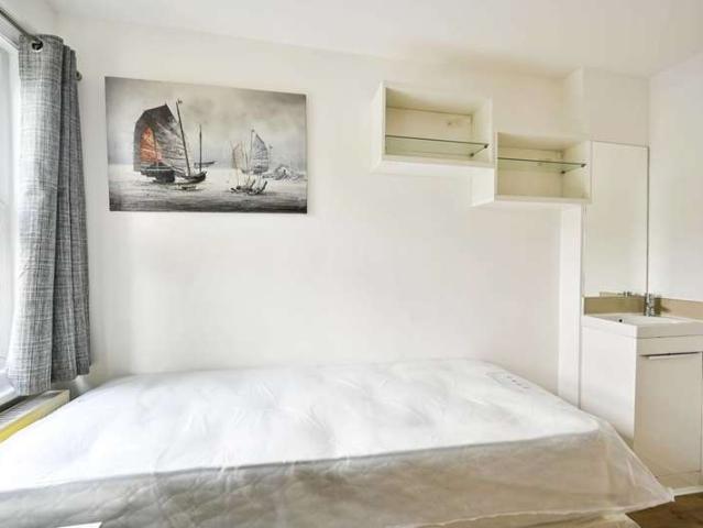 Studio for rent in West Kensington, West Kensington