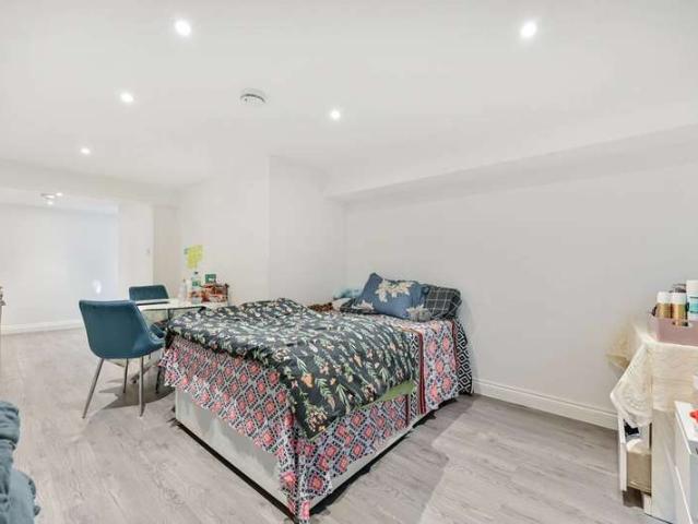 Studio for sale in Kew, Kew