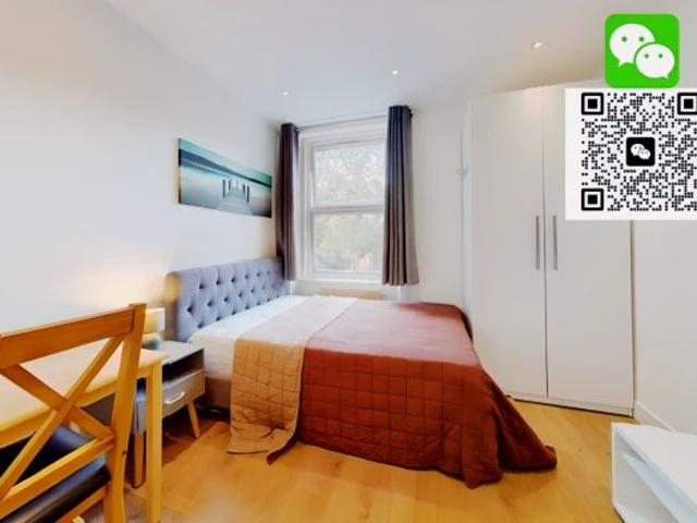 Studio for rent in Earl's Court, Greater London