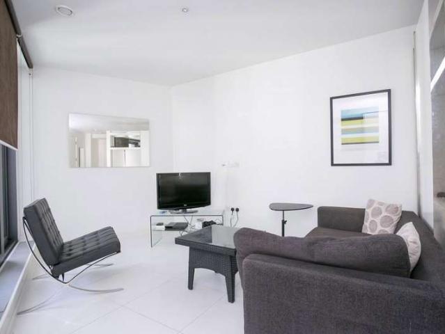 Studio for sale in Isle Of Dogs, Greater London