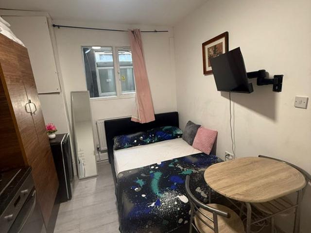 Studio for rent in Islington, Greater London
