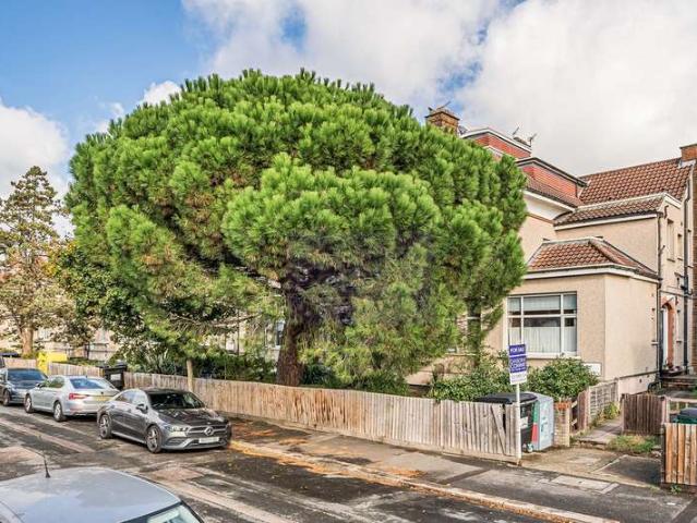 Studio for sale in London Borough of Waltham Forest, Greater London