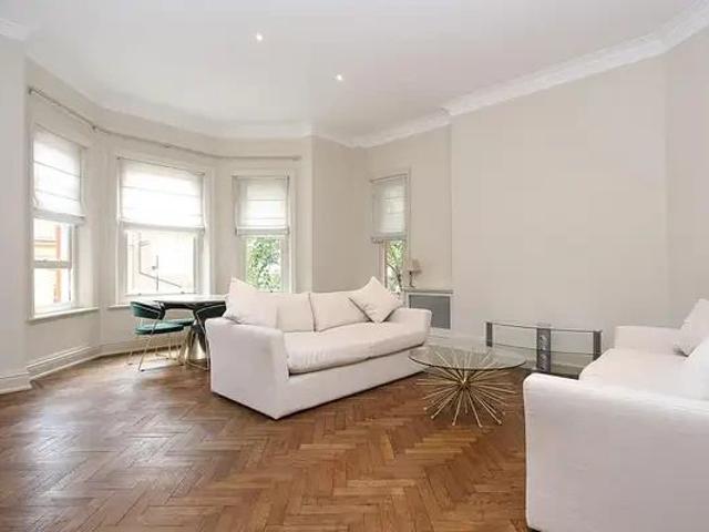 Studio for rent in Hans Town, Greater London
