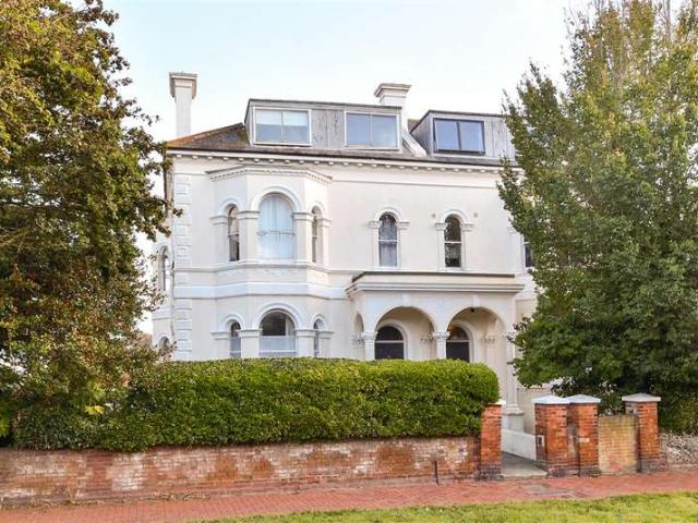 Studio for sale in Worthing, West Sussex