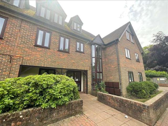 Studio for sale in Old Coulsdon, London Borough of Croydon